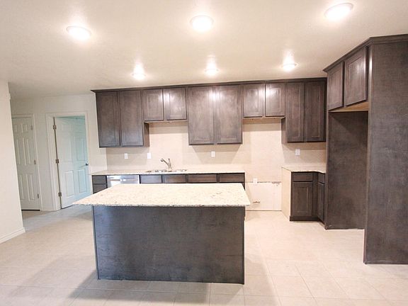 2nd image of 1404 Baldridge Dr