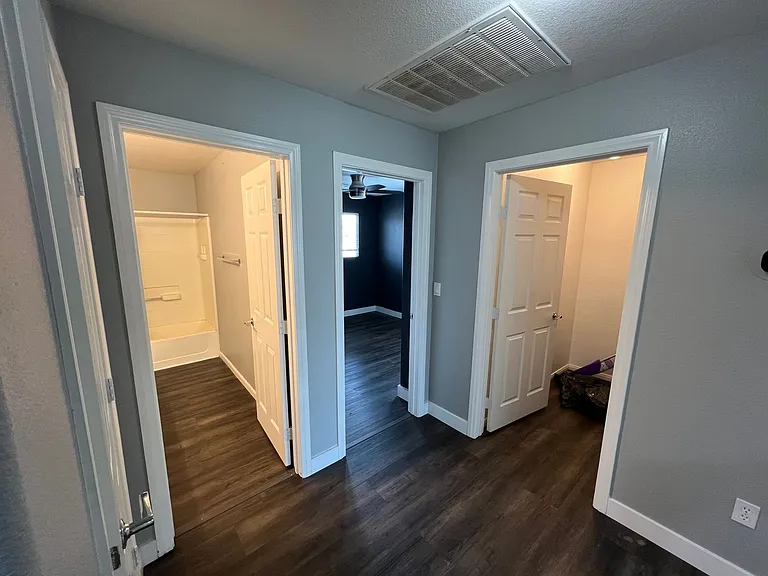 9401 Yellowshale St — Photo 15