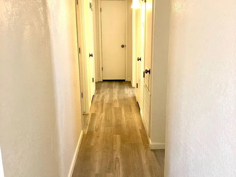 2715 Lillie Ave — Photo 14