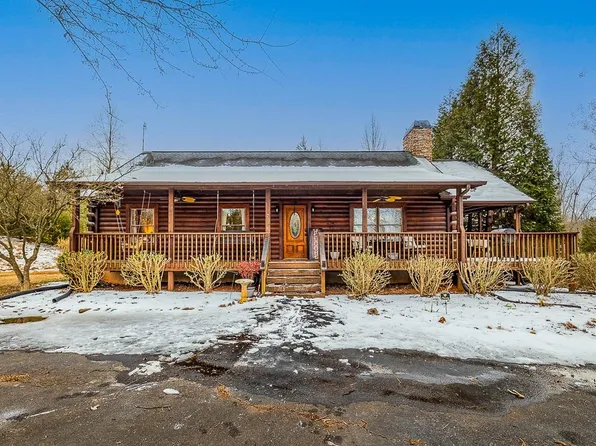 1944 River Crest Pkwy, Rutherfordton, NC 28139