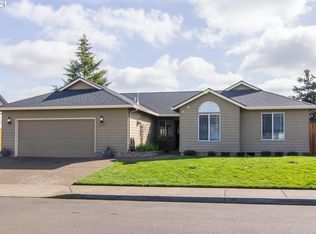 1062 S Pine St, Canby, OR 97013