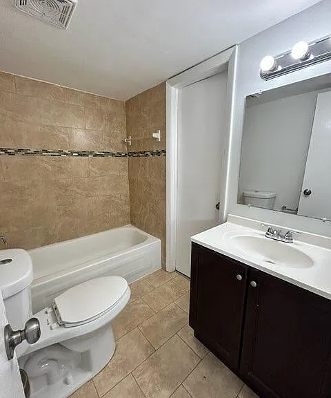 6601 SW 46th St #106 — Photo 6