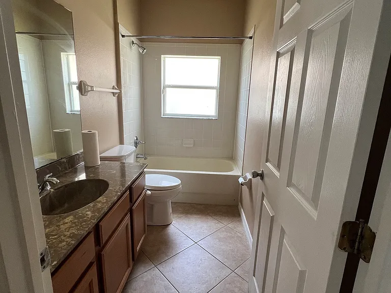 1932 Acacia Dr — Photo 14