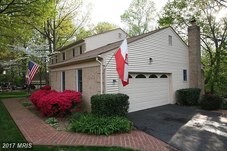 1st image of 609 Sideling Ct NE