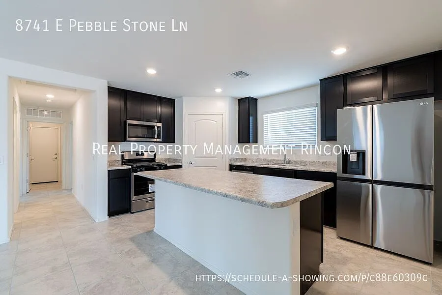 Beautiful & Bright 3-Bed, 2-Bath on Tucson's Eastside! — Photo 4
