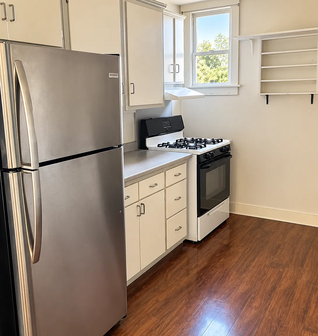 2 bed, 850 sqft, $2,200 — Photo 1