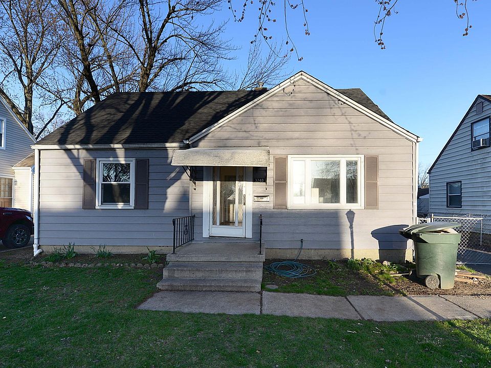 1st image of 3240 Medina Ave