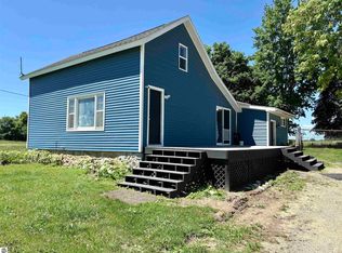 4275 N Vandecar Rd, Weidman, MI 48893