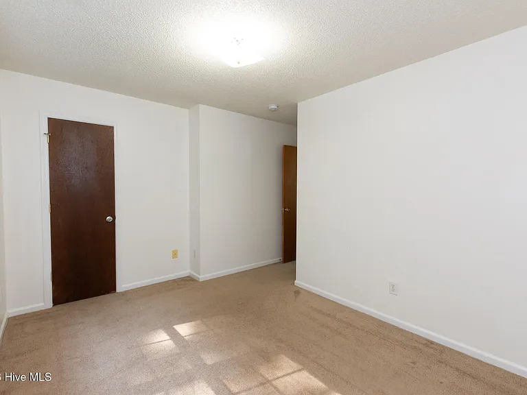 104 Spring Meadow Cir — Photo 18