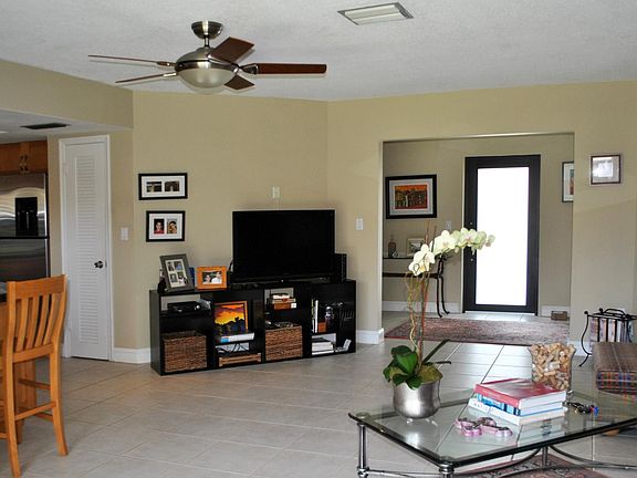 Family Room, and Foyer 