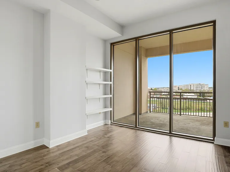 2nd bedroom / office