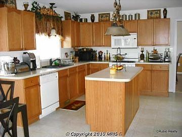 3rd image of 2619 Schumann St