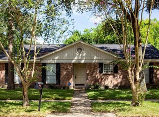 9710 Springmont Dr, Houston, TX 77080