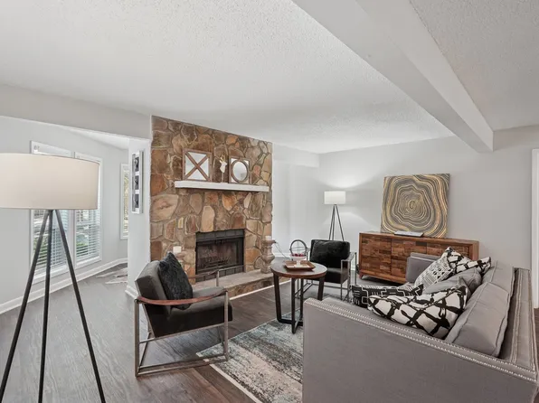 The Overlook Sandy Springs, 7700 Colquitt Rd #310, Atlanta, GA 30350