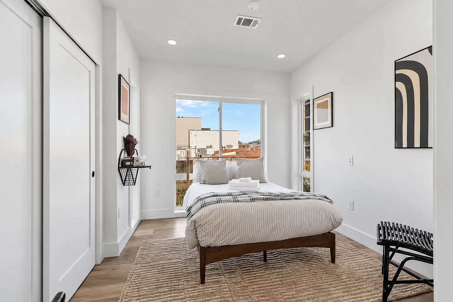 1 bed, 1.0 bath, 386 sqft, $2,800 — Photo 2