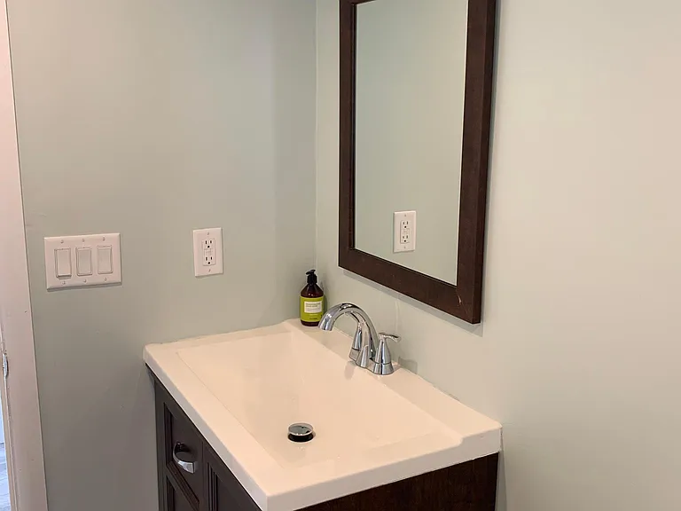 825 Clarke Ave — Photo 8