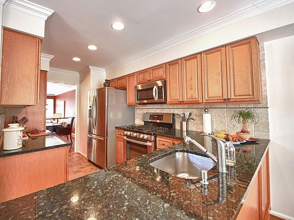 5th image of 14511 Oakmere Dr