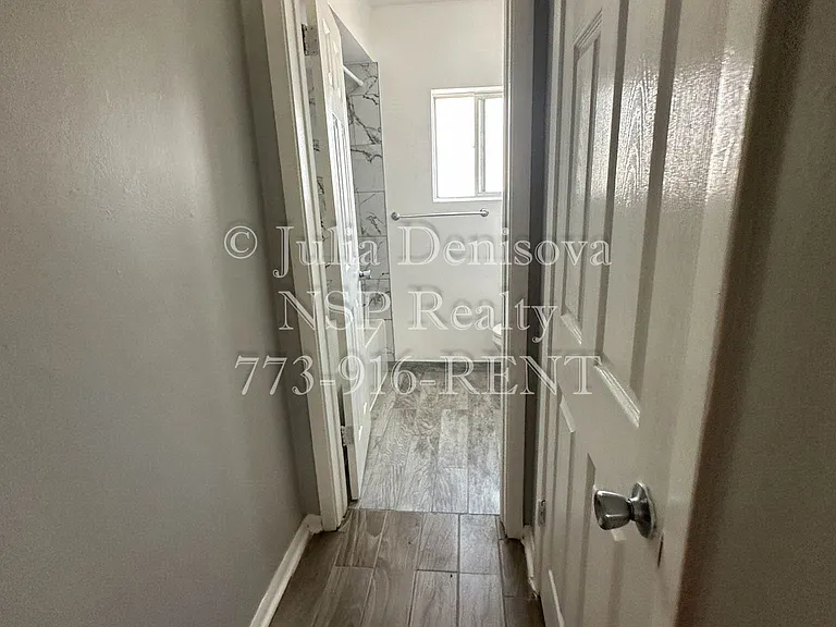 1306 Carol St #B — Photo 7