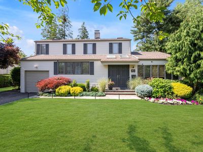68 Argyle Road, Albertson, NY, 11507