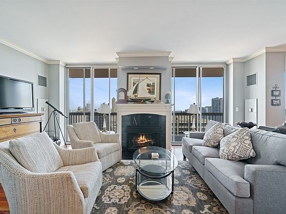 5th image of 222 N Columbus Ave #4902