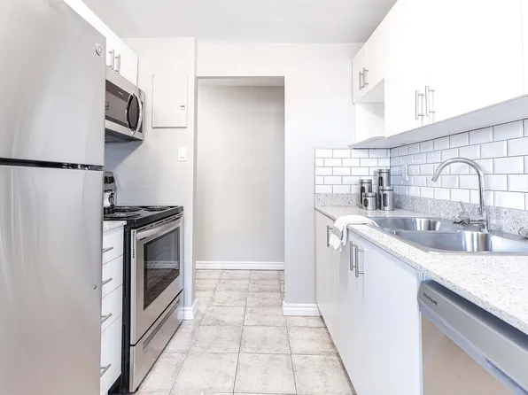 St. James Place II, III