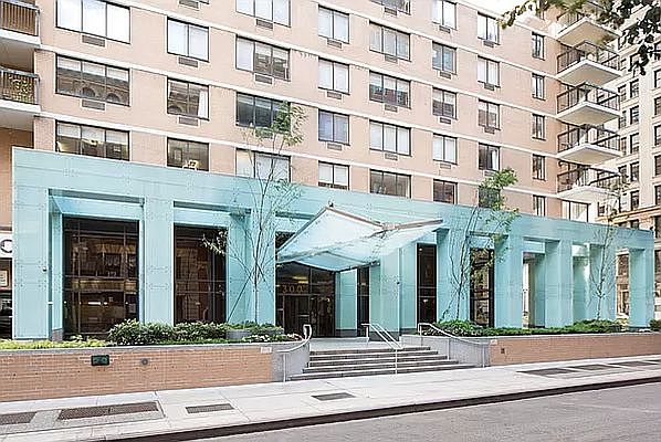 1st image of 300 Mercer St APT 7i