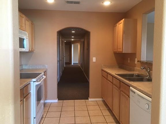5th image of 416 W Pine Ave APT A