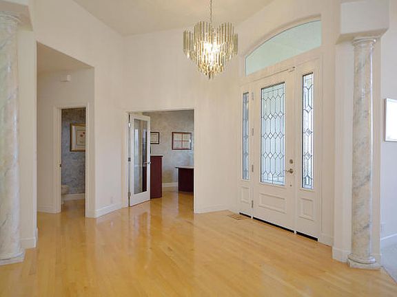 4th image of 15241 De La Pena Cir