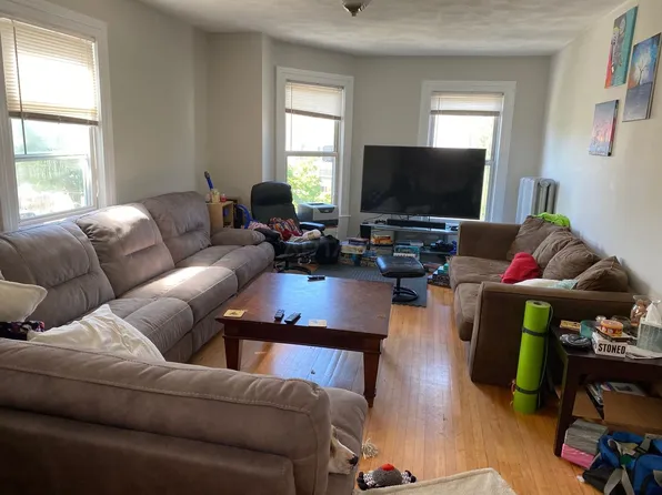 890 Broadway #2, Somerville, MA 02144