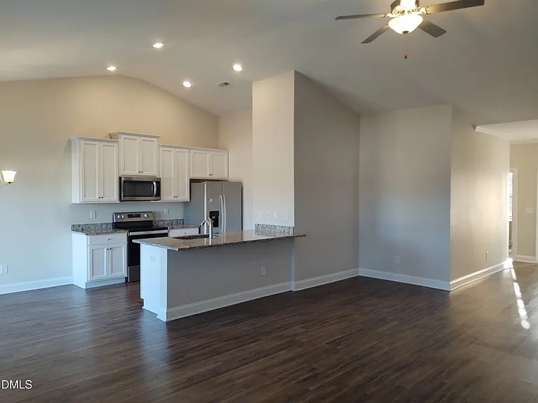 90 Level Dr — Photo 5