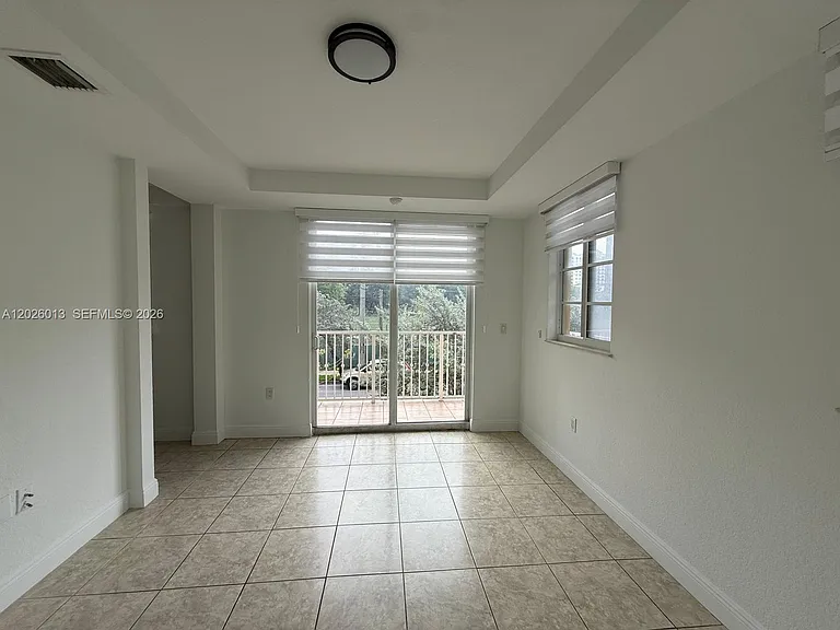 107 Mendoza Ave #201 — Photo 20