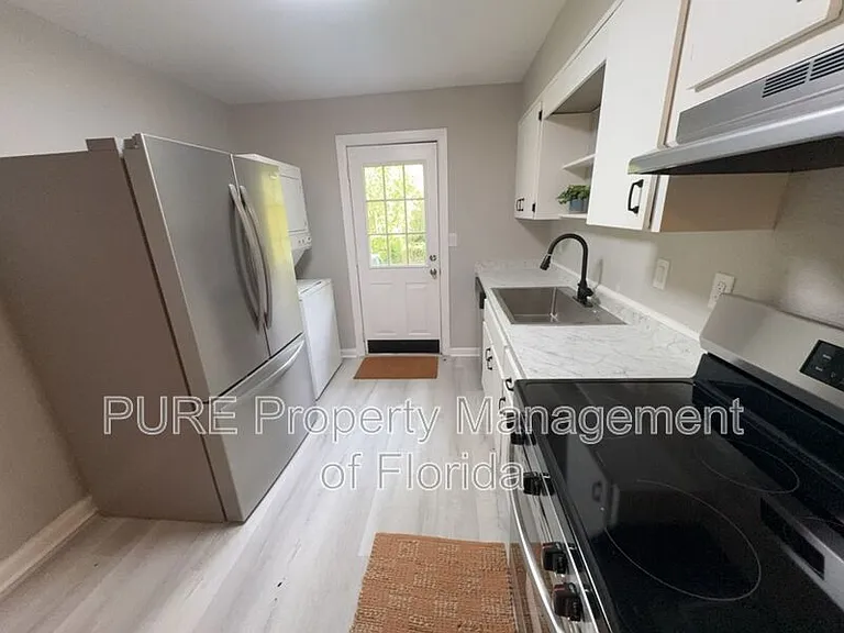 595 NW 100th St #A — Photo 17