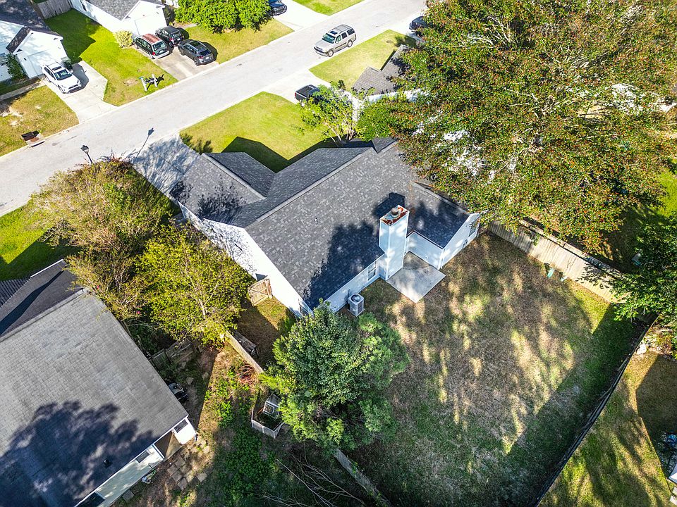 2nd image of 241 Hastings Dr