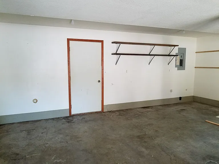 2305 Primrose Dr — Photo 13
