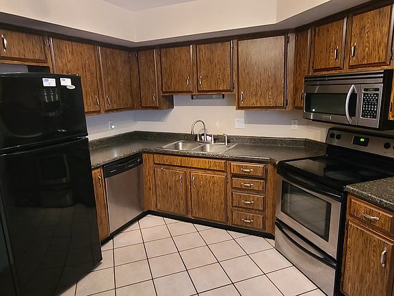 4th image of 7318 N 44th Dr