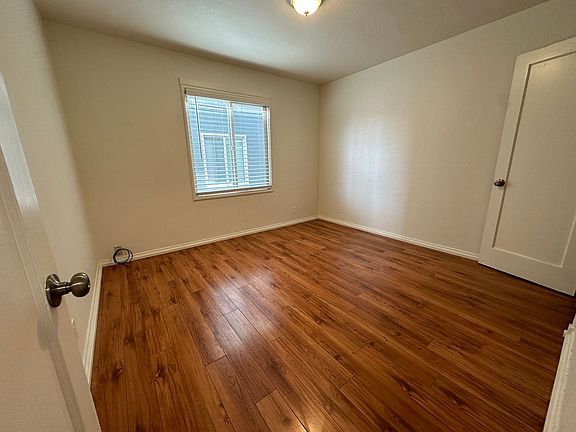 5th image of 2808 Macdonald Ave #2834
