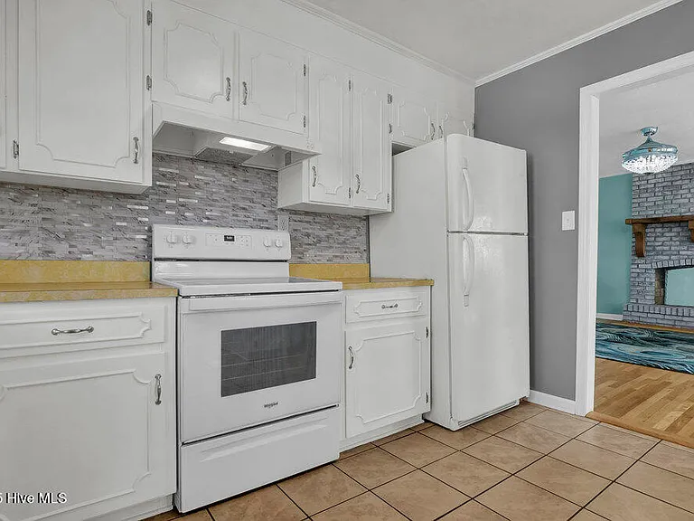 1207 N Topsail Dr — Photo 33