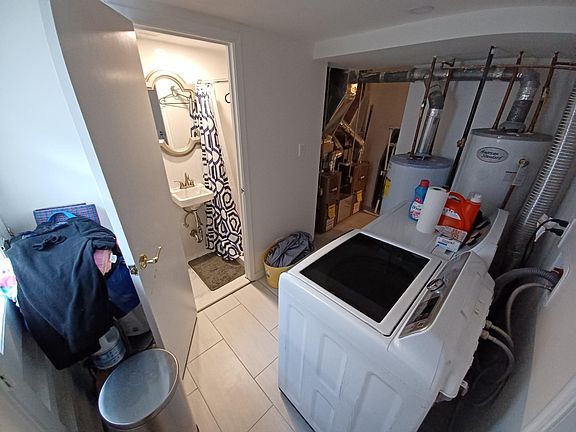 5th image of 223 Merrill Ave Floor 2