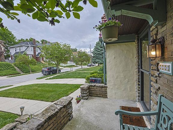 3rd image of 3111 Parkview Ave