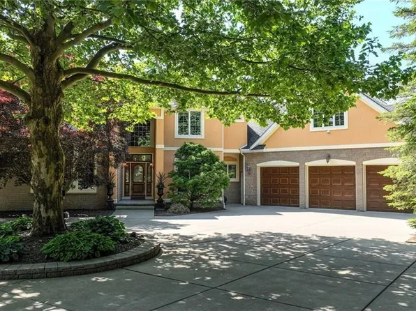 3248 Lockport Olcott Rd, Newfane, NY 14108