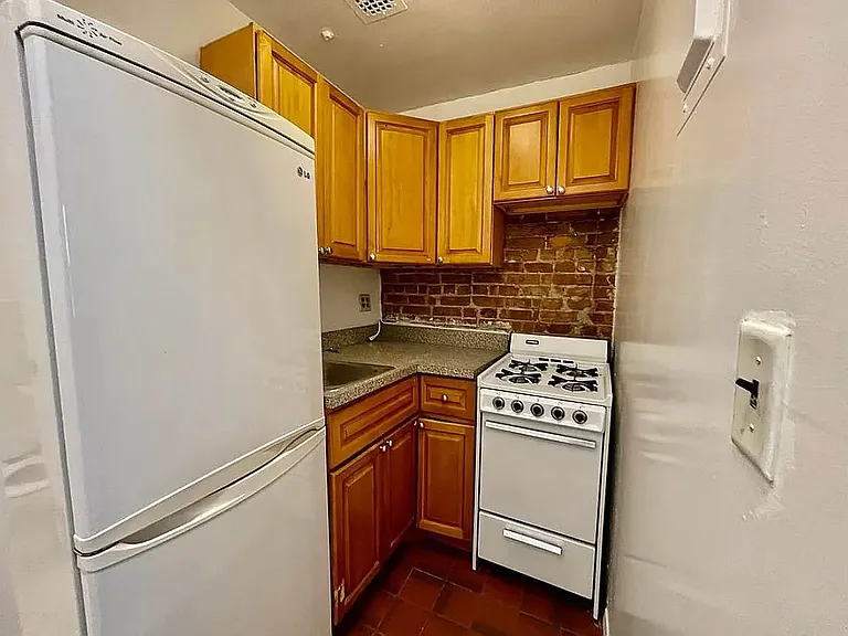 1315 1st Ave #2C — Photo 3