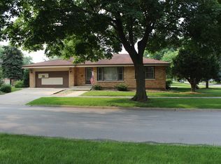 921 S Prospect Ave, Elmhurst, IL