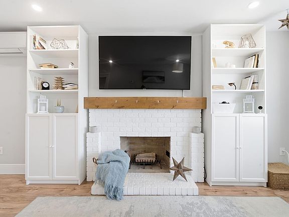 4th image of 6766 Central Saanich Rd #8