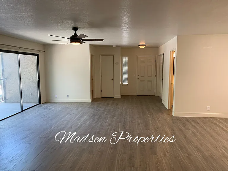 1340 West 4th Street - 4 — Photo 6