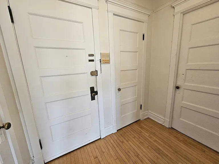 3800 N Wilton Ave #3S — Photo 6