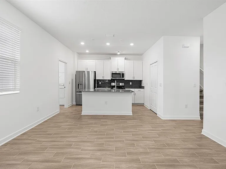 3053 Ella Way — Photo 13