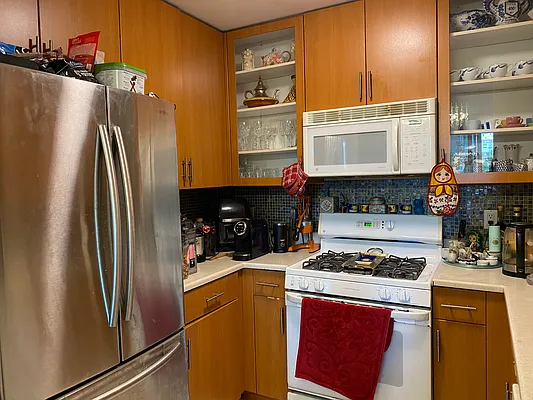 Sold by Sunshine R E LLC | media 8