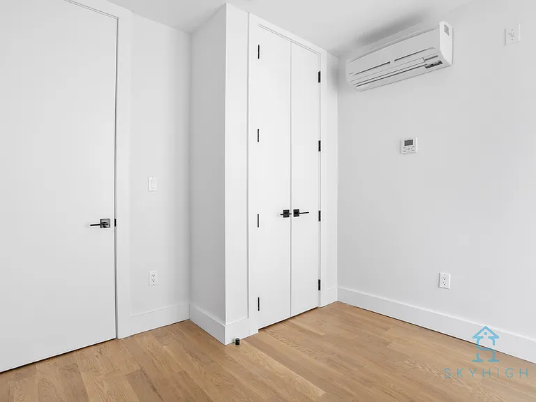 11 Lewis Ave #PENTHOUSE — Photo 10