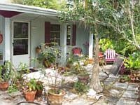 1st image of 955 E Seminole Dr