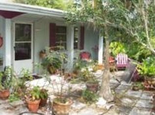 955 E Seminole Dr, Venice, FL 34293